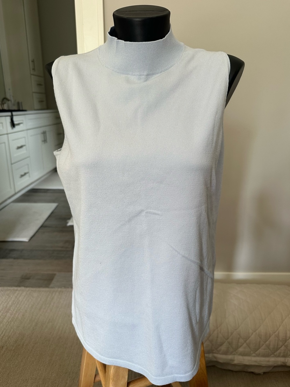 Ann Taylor Sleeveless Mock Neck Women's Top in Light periwinkle Blue
